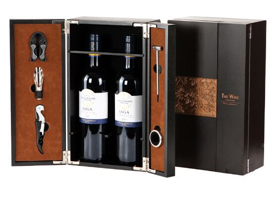 Creazione di confezioni regalo vino personalizzate che si distinguono